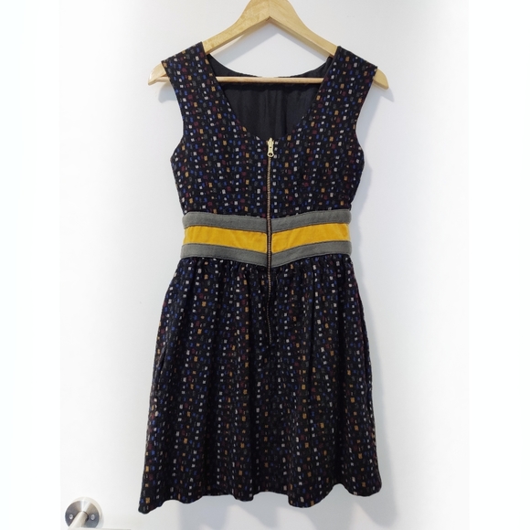 Lauren Moffat Corduroy Dress - Picture 3 of 7